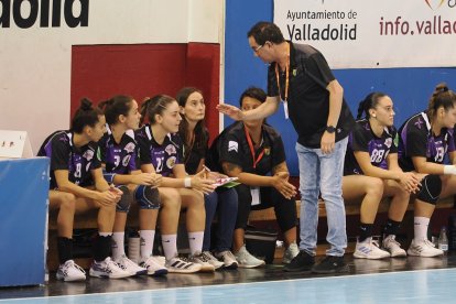 Partido de la segunda jornada de la Liga Guerreras entre el Caja Rural Aula y el Rocasa. / PHOTOGENIC