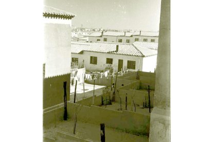 Tendales en el barrio Girón en los años 60. ARCHIVO MUNICIPAL