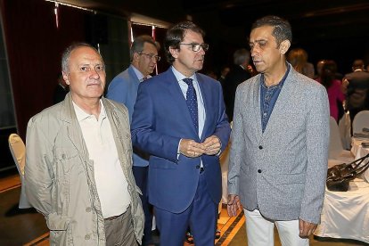 Faustino Temprano , Alfonso Fernández Mañueco y Vicente Andrés.