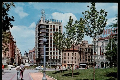 Plaza Zorrilla en 1972. -ARCHIVO MUNICIPAL VALLADOLID