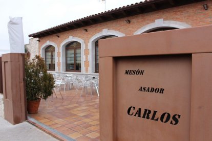 Mesón Asador Carlos, en Traspinedo. -ASADOR CARLOS