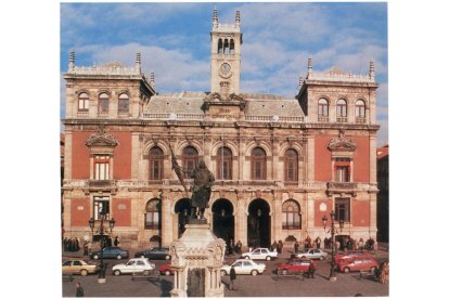 Vista del Ayuntamiento de Valladolid en los años 80. -ARCHIVO MUNICIPAL VALLADOLID