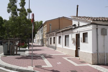 Calle Oriental. J. M. LOSTAU