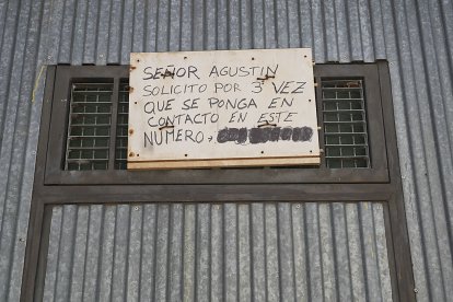 Cartel en la calle del Olvido. J. M. LOSTAU