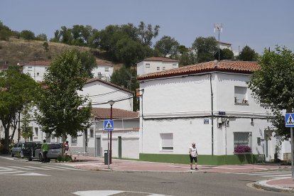 Avenida de Los Cerros. J. M. LOSTAU