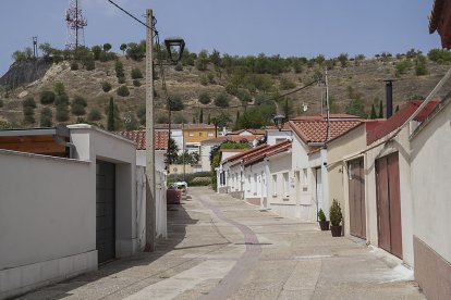 Calle de la Cuesta. J. M. LOSTAU
