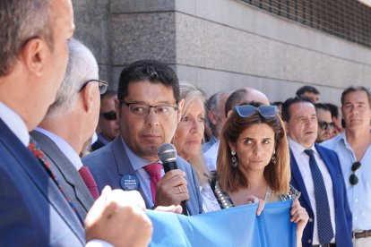 Concentración para demandar al Ministerio una serie de mejoras materiales y económicas para el servicio de Justicia Gratuita y Turno de Oficio.- ICAL