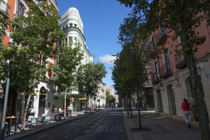 Calle Duque de la Victoria. -J.M. LOSTAU