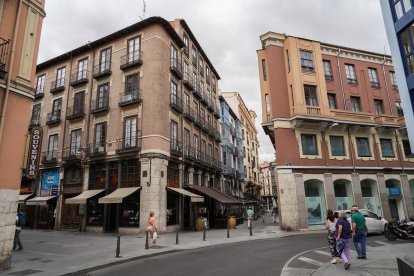 Cruce de las calles Lencería con Alarcón. -J.M. LOSTAU