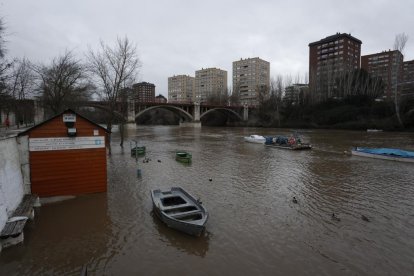 Subida del caudal del río Pisuerga a su paso por Valladolid. PHOTOGENIC