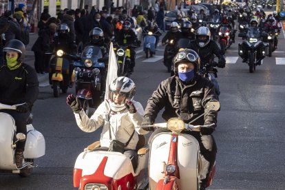 Desfile de Banderas en Pingüinos 2022. -PHOTOGENIC.