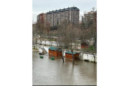 Subida del caudal del río Pisuerga a su paso por Valladolid. PHOTOGENIC