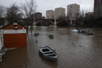 Subida del caudal del río Pisuerga a su paso por Valladolid. PHOTOGENIC
