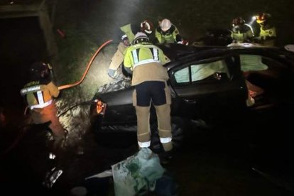 Imagen tras el accidente.- BOMBEROS