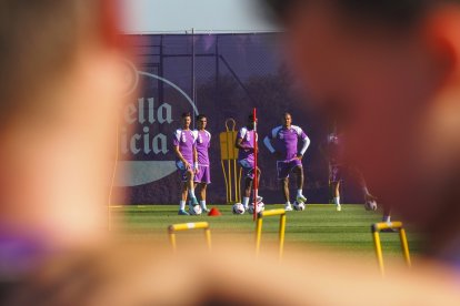 Primer entrenamiento del Real Valladolid 2023-24/ PHOTOGENIC/MIGUEL ÁNGEL SANTOS