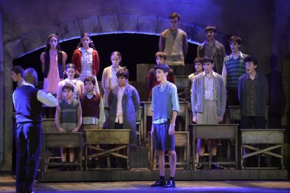 Estreno de Los Chicos del Coro en el Teatro Calderón.- J. M. LOSTAU