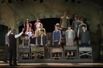 Estreno de Los Chicos del Coro en el Teatro Calderón.- J. M. LOSTAU