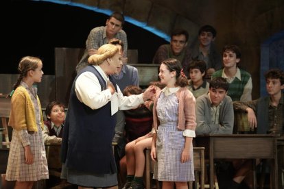 Estreno de Los Chicos del Coro en el Teatro Calderón.- J. M. LOSTAU