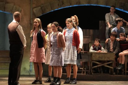 Estreno de Los Chicos del Coro en el Teatro Calderón.- J. M. LOSTAU
