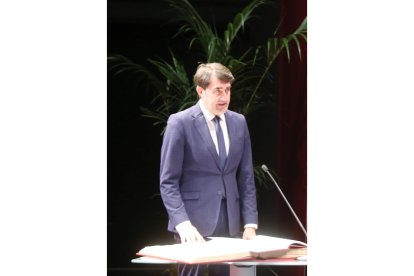 El consejero de Medio Ambiente, Vivienda y Ordenación del Territorio, Juan Carlos Suárez Quiñones