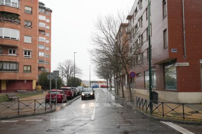 El paso para bicis y peatones de la calle Licenciado Bellogin se encuentra pendiente de proyecto. J.M. LOSTAU