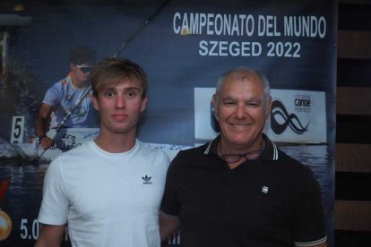 Homenaje a Marcos Caballero a su llegada a Valladolid. / M. G. EGEA