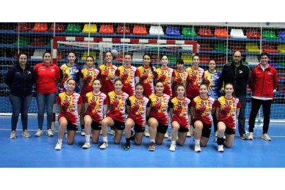 Preselección juvenil femenina de Castilla y León. / EM