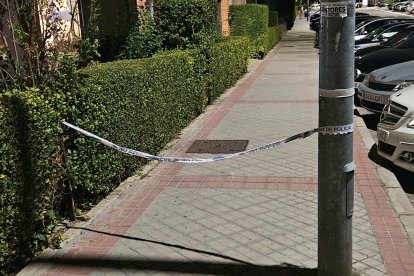 Acordonamiento tras la explosión en el edificio de Parquesol. -E.M.