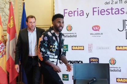 Jason Derulo ofrece una rueda de prensa con motivo de su concierto en Valladolid.- ICAL
