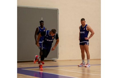 Primeras carreras en el UEMC Real Valladolid Baloncesto. / RVB
