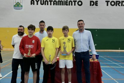 Clausura de la competición de bádminton en Tordesillas. / E. M.