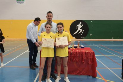 Clausura de la competición de bádminton en Tordesillas. / E. M.