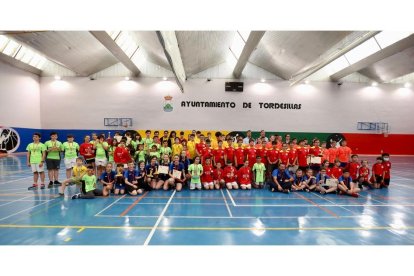 Clausura de la competición de bádminton en Tordesillas. / E. M.