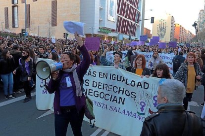 SALAMANCA. Cánticos a favor de la igualdad de derechos . ICAL