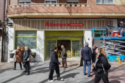 Supermercado Alcampo en la Plaza Zorrilla frente a la Plaza de Toros.- J.M. LOSTAU