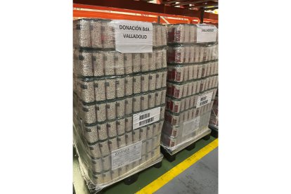 Donación de alimentos del Mercadona, Valladolid.- E.M.
