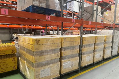 Donación de alimentos del Mercadona, Valladolid.- E.M.