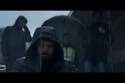 Escena de 'Memento Mori' en el puente de Santa Teresa. -PRIME VIDEO