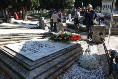 El cementerio de El Carmen en el Día de Todos los Santos. - LOSTAU