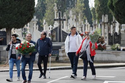 El cementerio de El Carmen en el Día de Todos los Santos. - LOSTAU