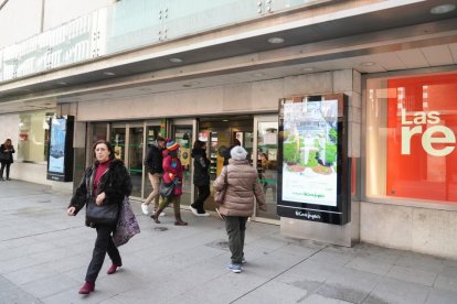 Último día de El Corte Inglés de la calle Constitución de Valladolid. -J.M. LOSTAU
