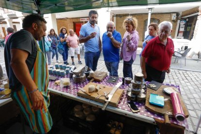 Feria del queso en Villalón de Campos. J.M. Lostau