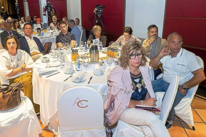 Laura Pelegrina, Pedro González, Mario Rivas, Carmen Mallo Álvarez, María Aurora Florez, Julio del Valle, Pedro Monasterio Ramón y Mª Paz Martínez Ramón.