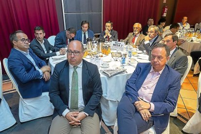Ricardo García Ureta, Florencio Carrera, Javier Aunio, Luis Miguel Torres, Óscar Gálvez, Eduardo Álvarez, Santiago Sarmiento, Joaquín Sánchez, Felix Villalba e Ignacio Fernández.