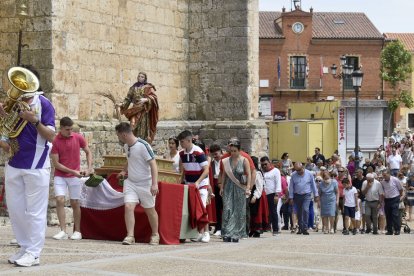 Procesión en Cigales en honor a la Patrona, Santa Marina. E. M.