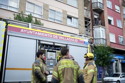Imagen del incendio registrado en el paseo de San Vicente.- PHOTOGENIC