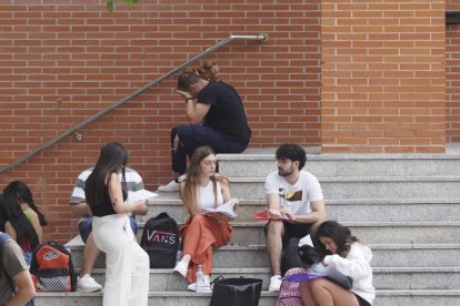 Segunda convocatoria de la EBAU en el aulario de Valladolid.- PHOTOGENIC