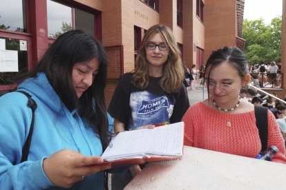 Segunda convocatoria de la EBAU en el aulario de Valladolid.- PHOTOGENIC