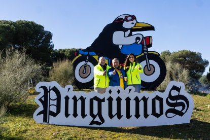 Jesús Julio Carnero, José Manuel Navas y Blanca Jiménez Cuadrillero, en la inauguración de Pingüinos.- E. M.