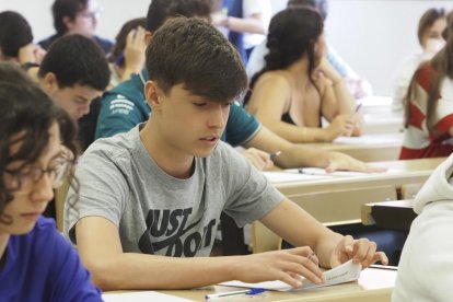 Segunda convocatoria de la EBAU en el aulario de Valladolid.- PHOTOGENIC